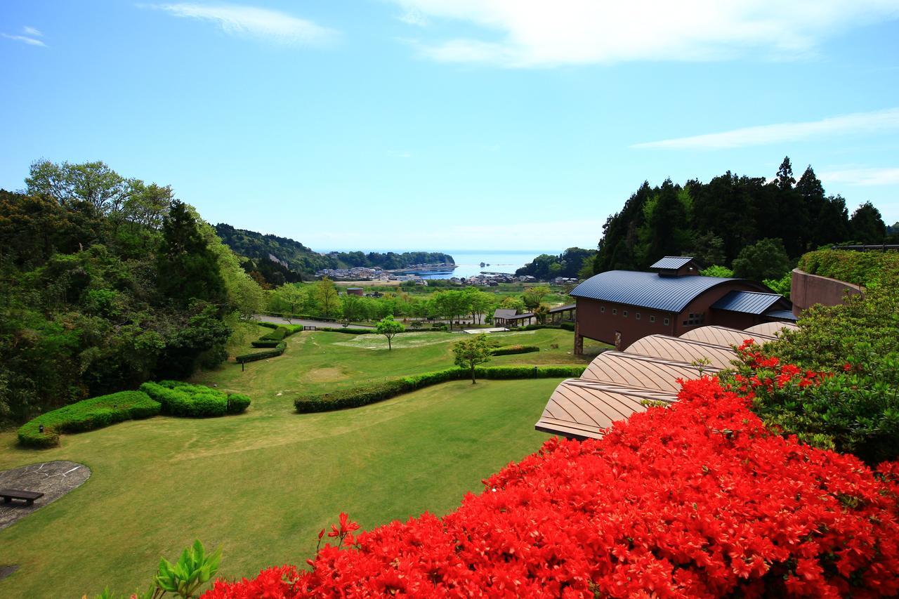 Mawaki Pole Pole Hotell Wajima Exteriör bild
